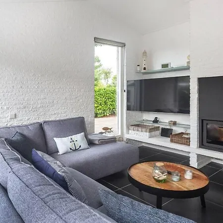 Near With Large Private Garden - Not For Companies *