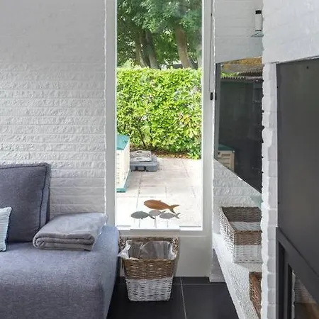 Near With Large Private Garden - Not For Companies Ouddorp