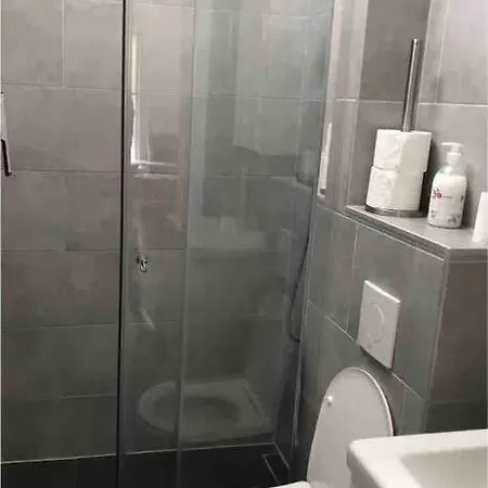 Near With Large Private Garden - Not For Companies