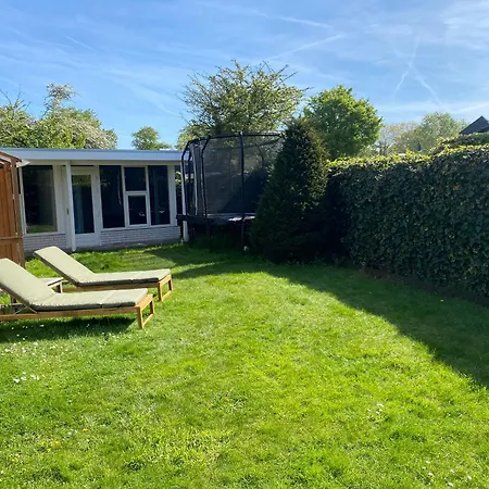 Holiday home Near With Large Private Garden - Not For Companies