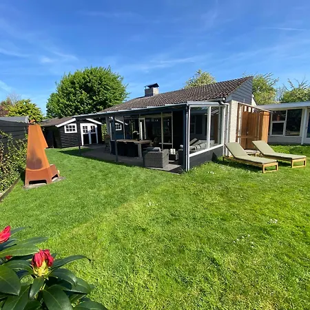 Holiday home Near With Large Private Garden - Not For Companies *